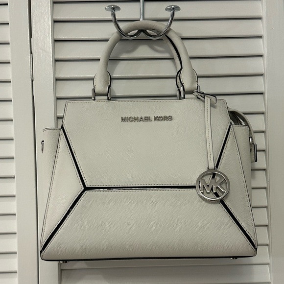 Michael Kors  Prism Bag - Picture 2 of 12